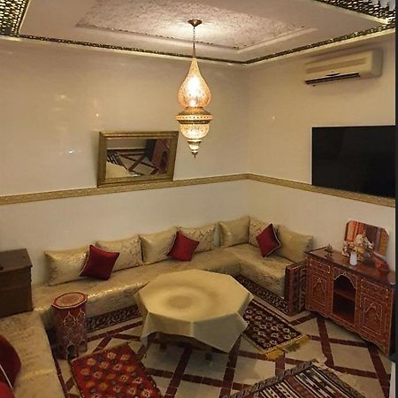 Quarya Assiyahia - Riad Camilia- Maison Entiere Avec Piscine Марракеш Экстерьер фото