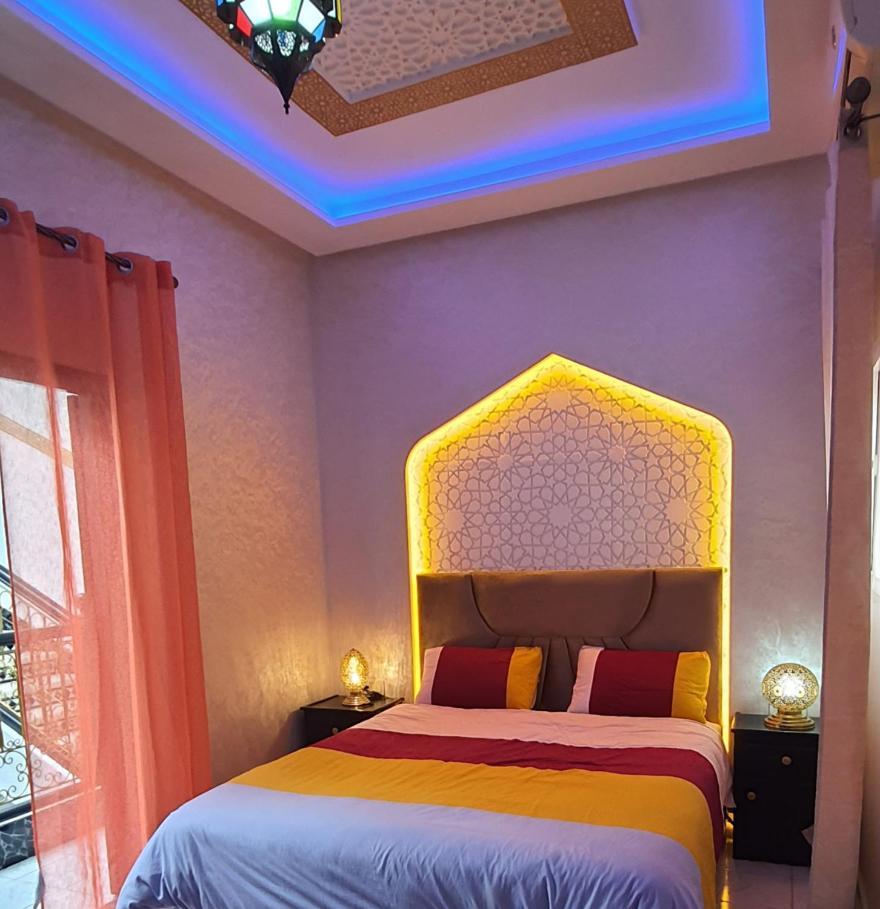 Quarya Assiyahia - Riad Camilia- Maison Entiere Avec Piscine Марракеш Экстерьер фото