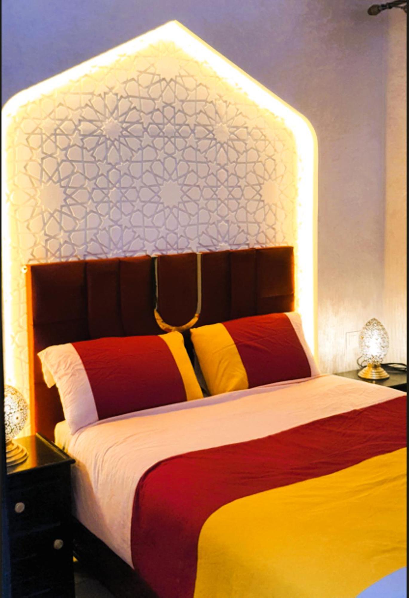 Quarya Assiyahia - Riad Camilia- Maison Entiere Avec Piscine Марракеш Экстерьер фото